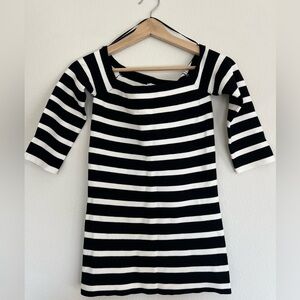 Espectacular casual whit and black blouse 🖤🤍🖤